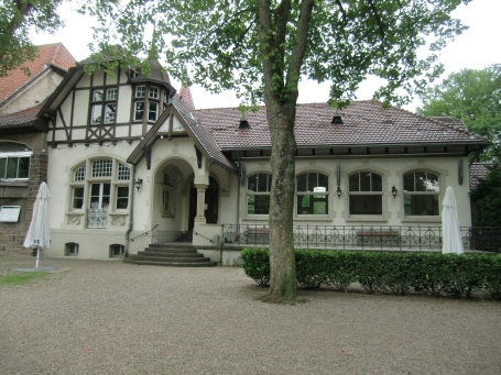 Krefeld-Bockum : Hüttenallee, Stadtwaldhaus